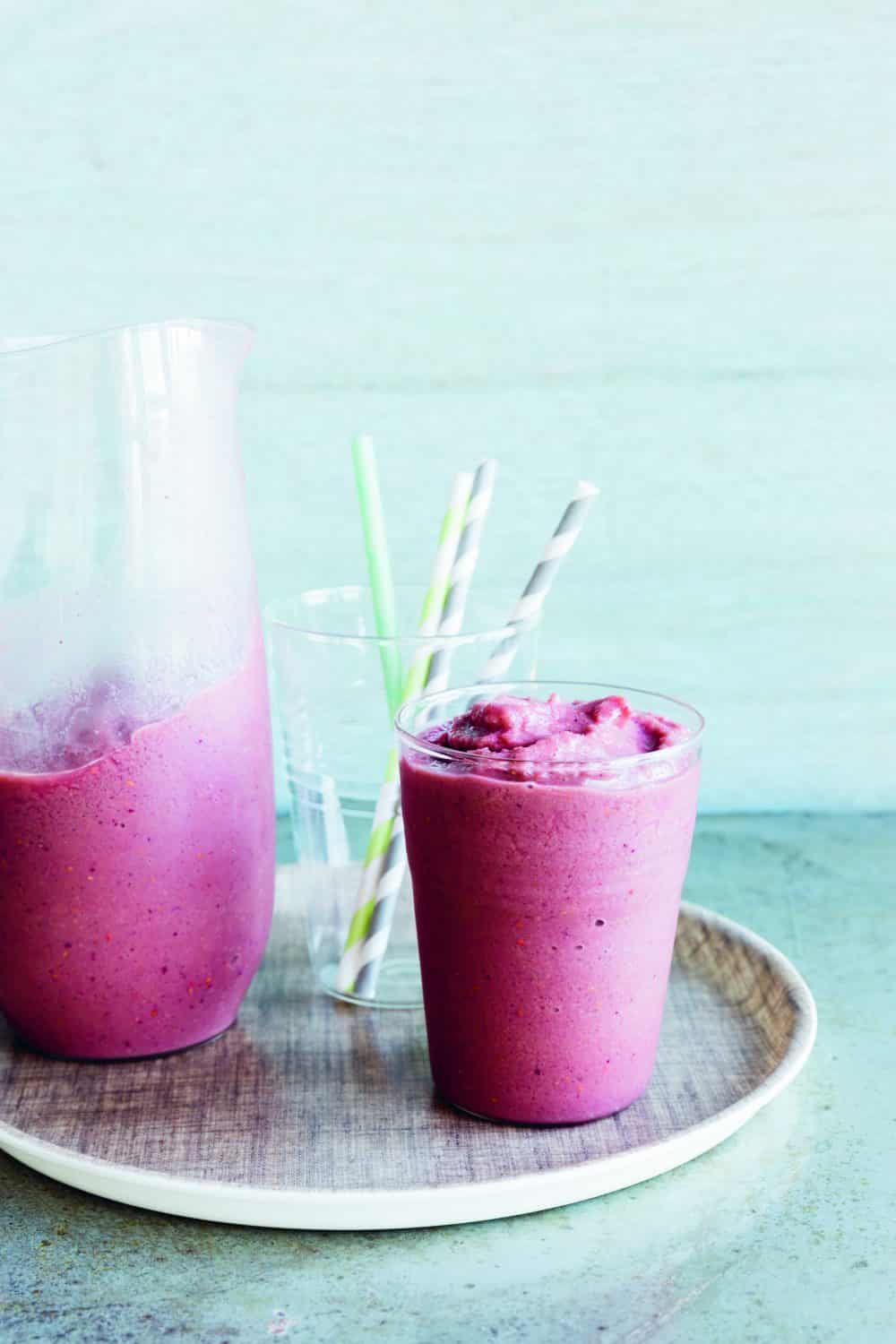 ACAI AND MIXED BERRY SMOOTHIE